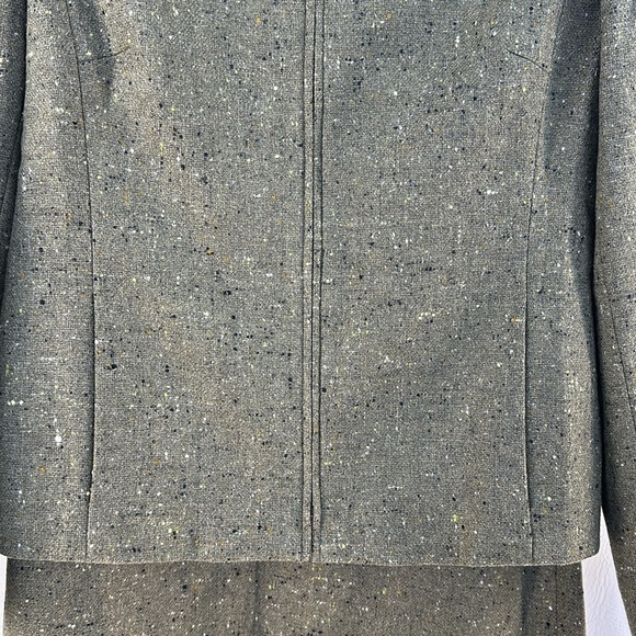 Brooks Brothers Modern Minimalist Wool Skirt and Blazer Suit - Picture 4 of 12